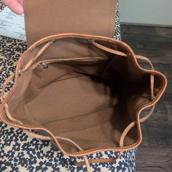 LV Monogram backpack - SP0012 - Has Alot Of Life Left!! - Picture 4 of 16